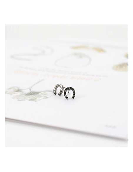 [BA44] B1A4 Horseshoe Earring