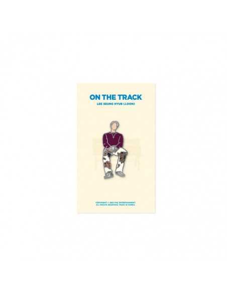 J.DON ON THE TRACK Goods - METAL BADGE