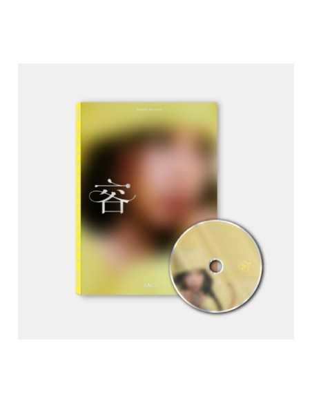 SOLAR 1st Mini Album - 容 : FACE (FACE Ver.) CD + Poster