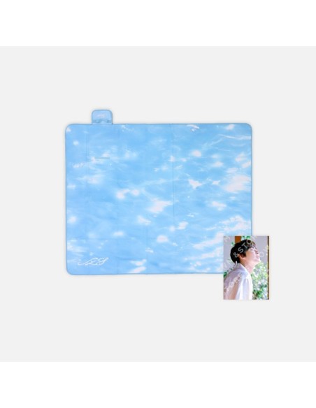 DOYOUNG Soar Goods - PICNIC MAT