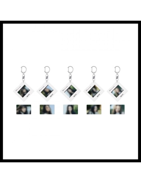 [Pre Order] MEOVV The 1st Season’s Greetings Goods - FILM MOUNT KEYRING